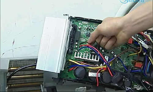 老城美的空调电话是多少